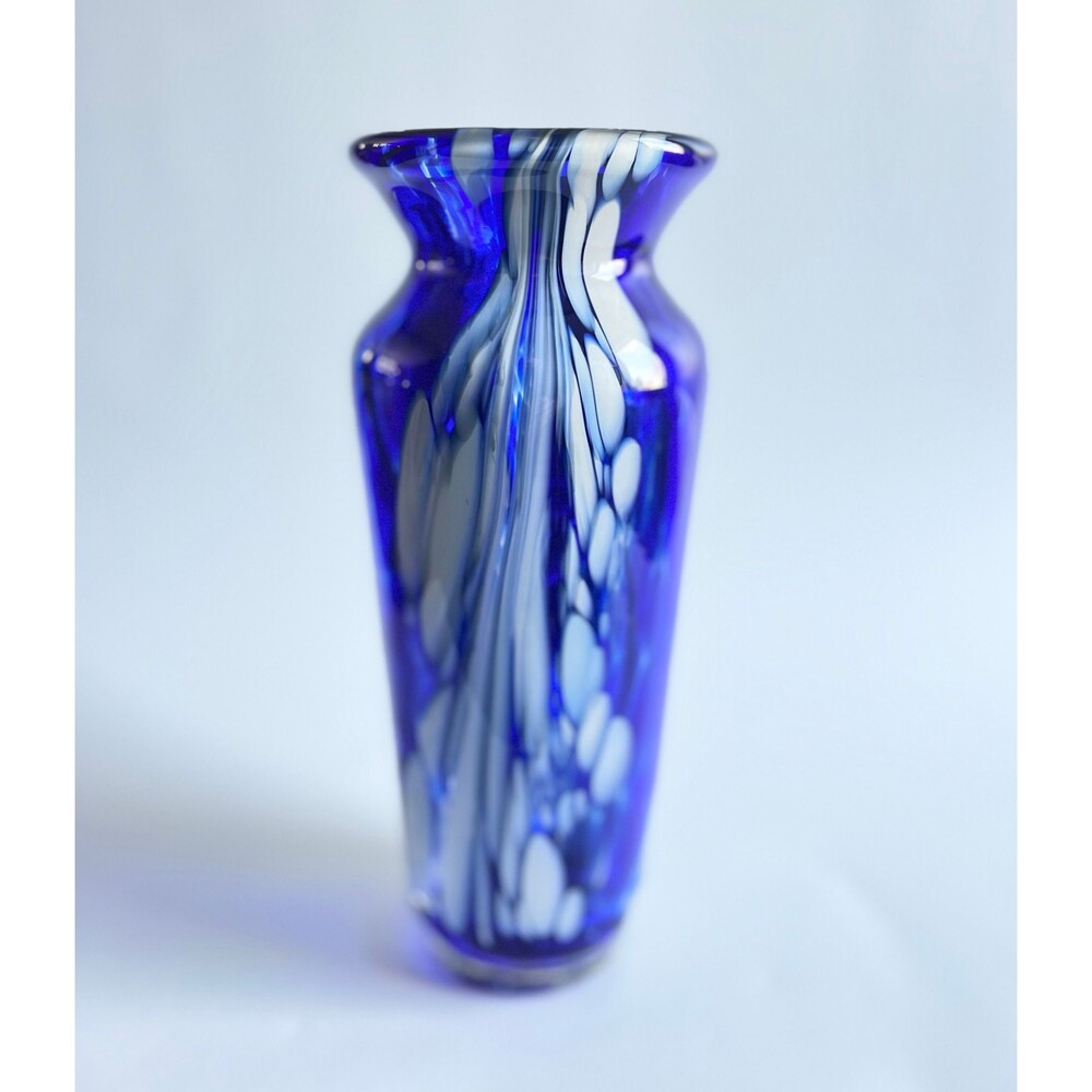 Monte Dunlavy signed blue and white swirl, blown glass vase | Made in the USA - Picture 2 of 6